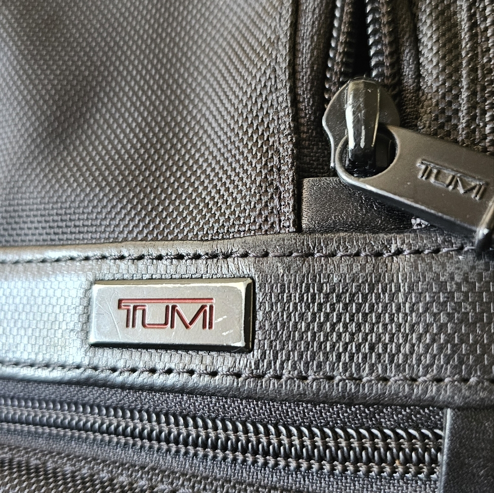Tumi Expendable Laptop Bag Pre-owned